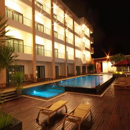 Paragon Suites Resort جومتين بيتش المظهر الخارجي الصورة