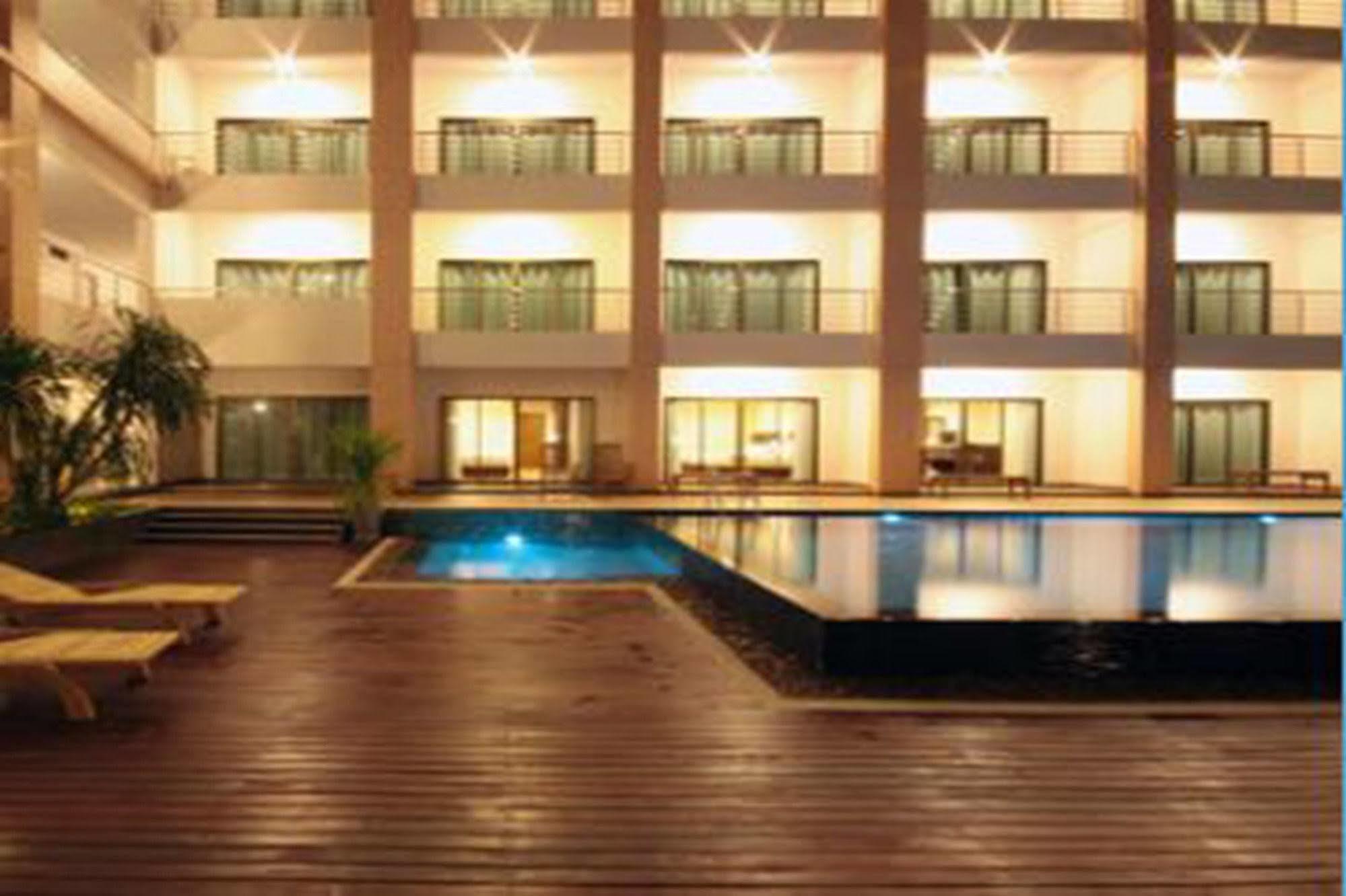 Paragon Suites Resort جومتين بيتش المظهر الخارجي الصورة
