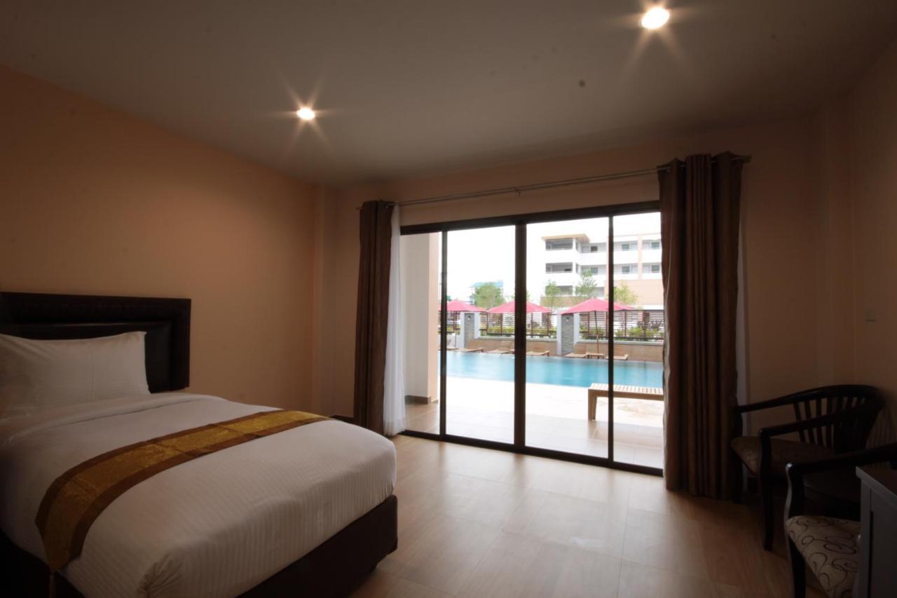 Paragon Suites Resort جومتين بيتش المظهر الخارجي الصورة